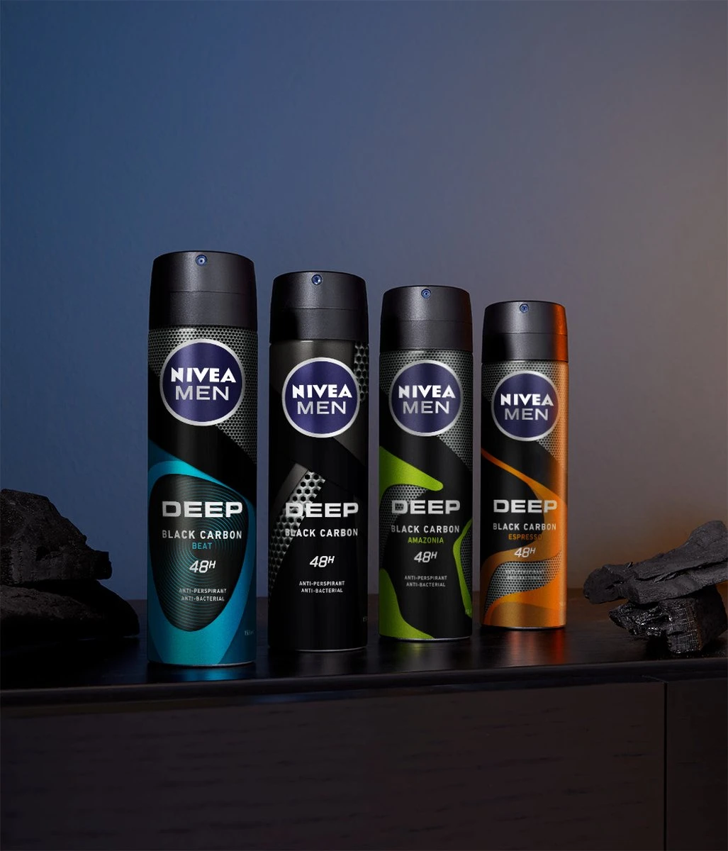 NIVEA MEN Deep Black Carbon Beat Spray - Ant-transpirant - Voordeelverpakking 6 X 150 ML 4 NIVEA MEN Deep Black Carbon Beat Spray - Ant-transpirant - Voordeelverpakking 6 X 150 ML - Afbeelding 2