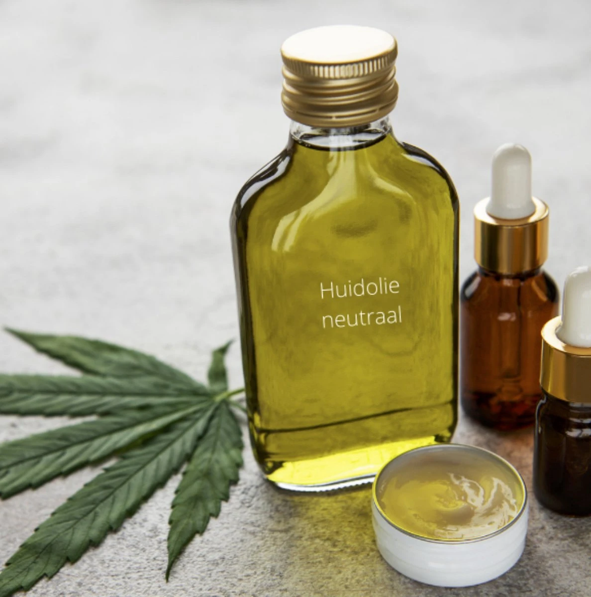 Stichting WietOliePuur - CBD - Huidolie - 10% - 50ml. 3 Stichting WietOliePuur - CBD - Huidolie - 10% - 50ml.