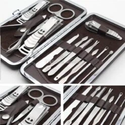 Merkloos 10-Delige Manicureset - Pedicure Set - Nagelverzorging Kit - Nagelvijl - Nagelknipper - Opbergetui - Reisset - Nageltang - Voetverzorging -Verzorgingsproducten Verkoop 1200x1195 10
