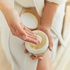 Kneipp Silky Secret - Cream & Oil Body Scrub -Verzorgingsproducten Verkoop 1200x1200 1072