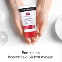 Neutrogena Handcrème Ongeparfumeerd, Noorse Formule, Voedende En Beschermende Vochtinbrengende Crème Voor Droge En Beschadigde Handen, 2 X 50 Ml 14 Neutrogena Handcrème Ongeparfumeerd, Noorse Formule, Voedende En Beschermende Vochtinbrengende Crème Voor Droge En Beschadigde Handen, 2 X 50 Ml -Verzorgingsproducten Verkoop 1200x1200 289