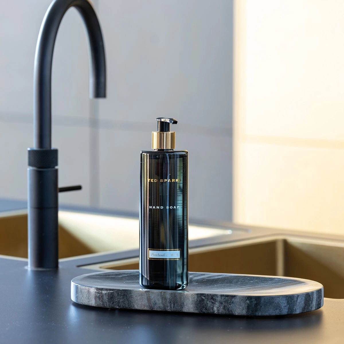 Ted Sparks - Handzeep - Patchouli & Musk 4 Ted Sparks - Handzeep - Patchouli & Musk - Afbeelding 2