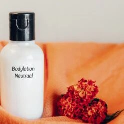 Stichting WietOliePuur - Bodylotion - CBD 10% - Neutraal - 50ml.