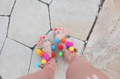 Vastu Eeltverwijderaar - Elektrische Oplaadbare Voetvijl Inclusief Opvangdoekje & Opbergzakje - Callus Remover - Inclusief Extra Opzetvijlen -Verzorgingsproducten Verkoop 1200x796 2