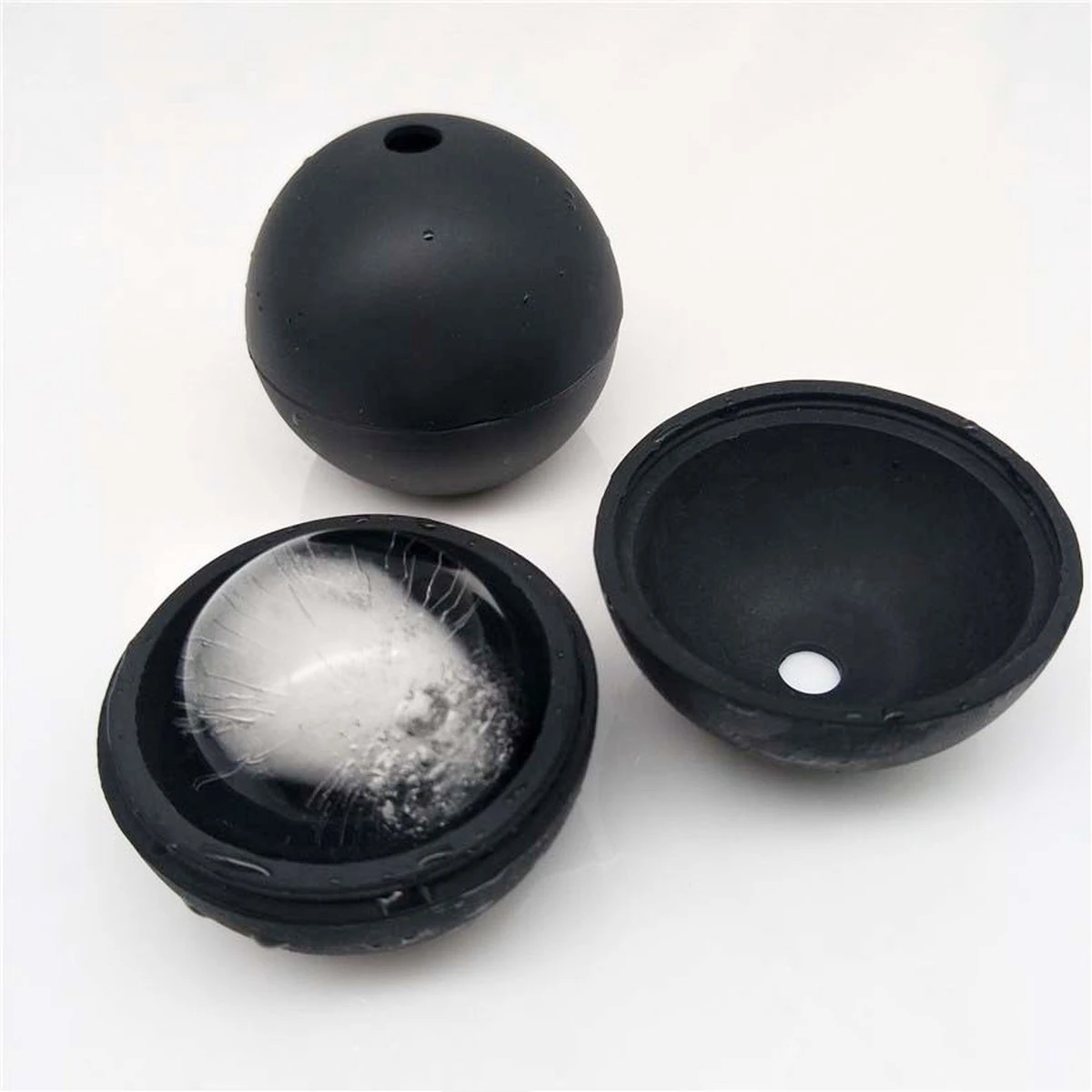 Ice Roller - Ijs Roller - Ice Roller Gezicht - Dermaroller - Ice Globes - 1 Stuk - Ice Face - Ijs Gezicht - Skin Icing - Ice Face - Ice Ball - Ice Ball Maker 7 Ice Roller - Ijs Roller - Ice Roller Gezicht - Dermaroller - Ice Globes - 1 Stuk - Ice Face - Ijs Gezicht - Skin Icing - Ice Face - Ice Ball - Ice Ball Maker - Afbeelding 5