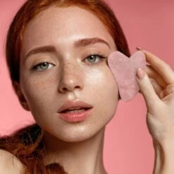 Merkloos Gua Sha Tool - 100% Rozenkwarts Steen - Inclusief Handleiding - Gezichtsmassage - Edelstenen 12 Merkloos Gua Sha Tool - 100% Rozenkwarts Steen - Inclusief Handleiding - Gezichtsmassage - Edelstenen -Verzorgingsproducten Verkoop 1200x1200 736