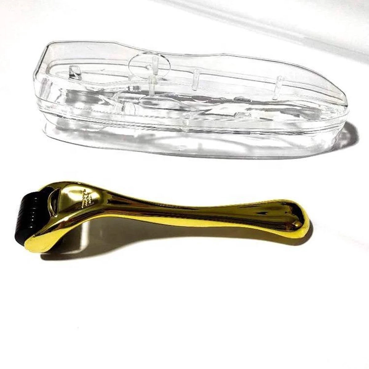 Merkloos Titanium Dermaroller 1.5 Mm Micro Naaldjes Goud Gezichtsroller Acne Rimpels Cellulitis Littekens Striae Haargroei 6 Merkloos Titanium Dermaroller 1.5 Mm Micro Naaldjes Goud Gezichtsroller Acne Rimpels Cellulitis Littekens Striae Haargroei - Afbeelding 4