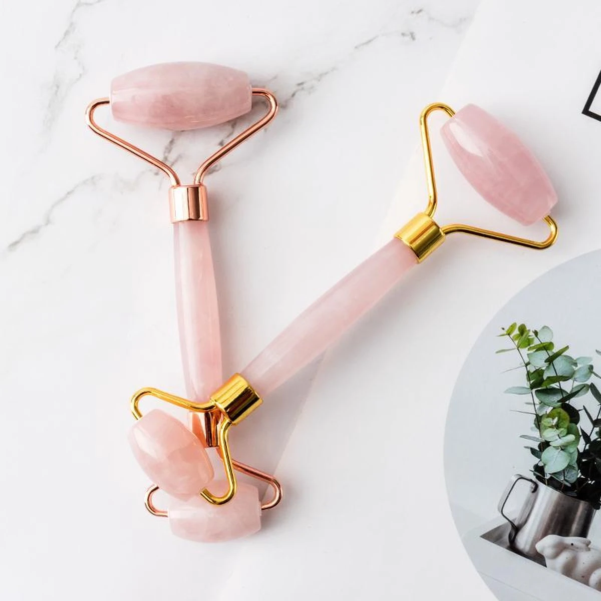 Rose Quartz Jade Roller - Gezichtsroller - Massage Roller Gezicht 6 Rose Quartz Jade Roller - Gezichtsroller - Massage Roller Gezicht - Afbeelding 4