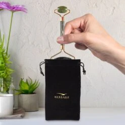 Sensage Jade Roller Met Gua Sha Steen | Massage | 100% Natuurlijk Groene Jade | Gezichtsroller | Face Roller | Roller | Gezichtsmassage | 4-delige Beauty Set -Verzorgingsproducten Verkoop 1200x1200 806