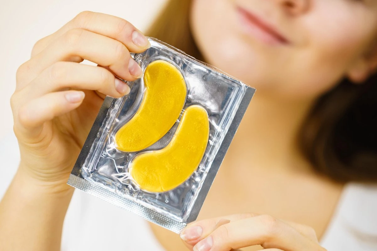 Collageen Oogmasker Van Vicius® - Gezichtsverzorging Tegen Wallen (10 Sets) - Eye Pads Tegen Donkere Kringen - Hydrogel 24K Goud 8 Collageen Oogmasker Van Vicius® - Gezichtsverzorging Tegen Wallen (10 Sets) - Eye Pads Tegen Donkere Kringen - Hydrogel 24K Goud - Afbeelding 6