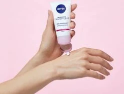 NIVEA Essentials Hydraterende Dagcreme SPF15 - 50 Ml -Verzorgingsproducten Verkoop 1200x910 2