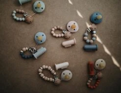 Mushie Finger Toothbrush Clay/Sand - Vingertandenborstel Baby - 2 Stuks Per Verpakking - Tandenborstel Siliconen -Verzorgingsproducten Verkoop 1200x921