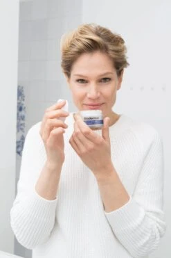 Biodermal Anti Age Dagcrème 40+ - Dagcrème Met Hyaluronzuur En Vitamine C - Met SPF15 - Anti Rimpel Creme Vrouwen - 50ml -Verzorgingsproducten Verkoop 799x1200 4