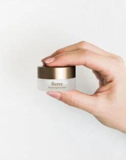 Oogcrème Van Nordic Oil© - Met CBD En Hyaluronzuur - 10 Ml - Vermindert Vermoeide Ogen En Donkere Kringen -Verzorgingsproducten Verkoop 940x1200 2